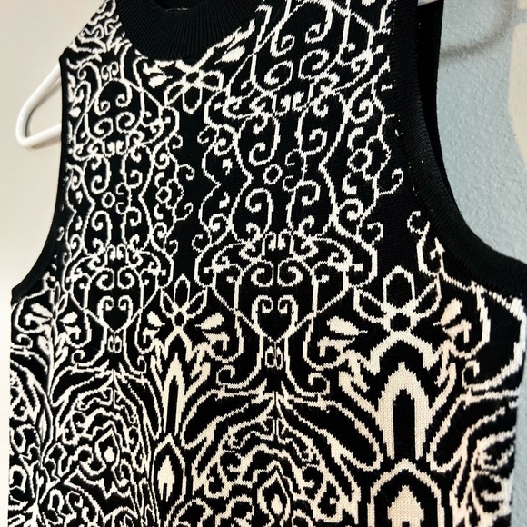 Beautiful black and white knit dress only worn once! - Picture 2 of 2